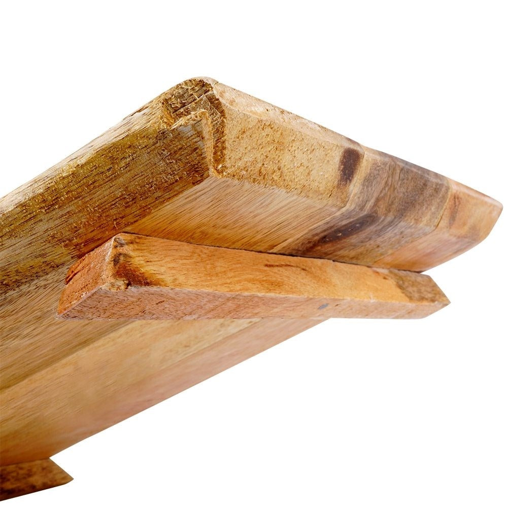 Cutting board in mango wood with raised construction
