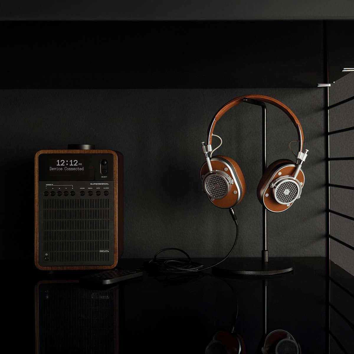 DAB+/FM Bluetooth Radio with BMR Speaker, Walnut Finish