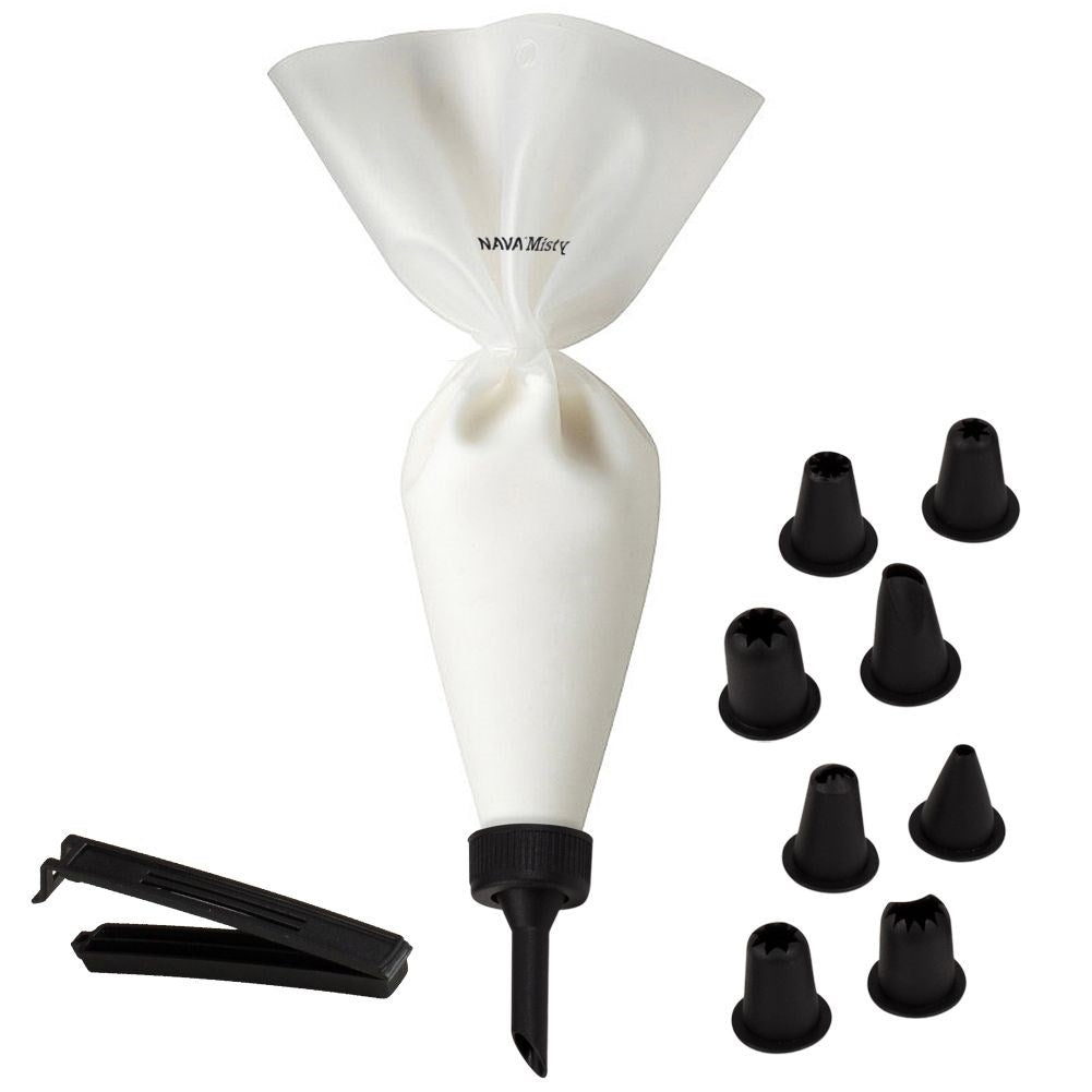 Decoration set for pastries with bag, nozzles and syringe