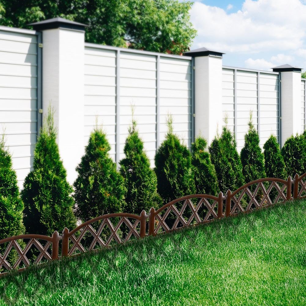 Decorative garden fences: Unique edging for plants, weather resistant