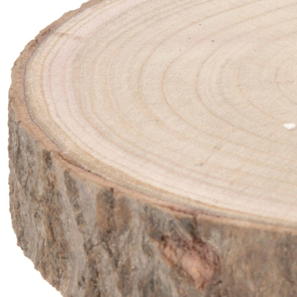 Decorative wooden plate for table settings and arrangements