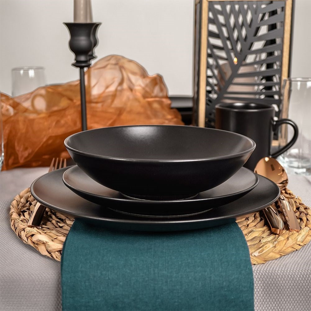 Deep Plate Black 20.5 cm Diameter Microwave safe