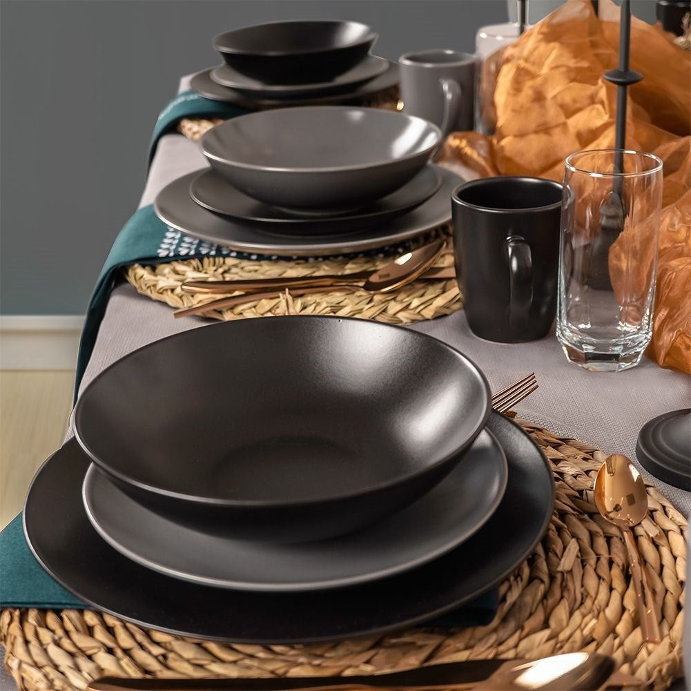 Deep Plate Black 20.5 cm Diameter Microwave safe