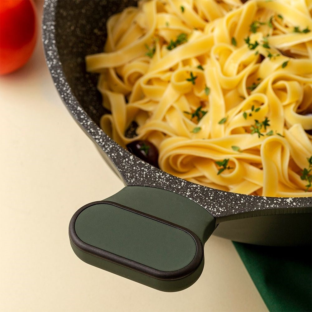 Deep frying pan with 5 layers non-stick for all stoves