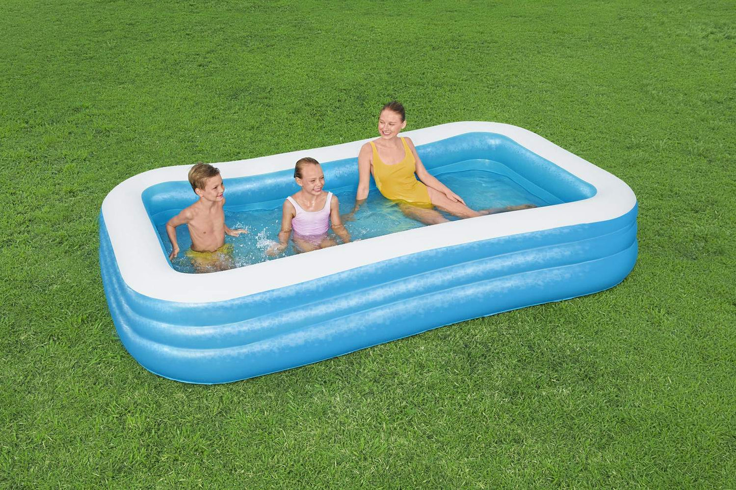 Deluxe Rectangular Pool