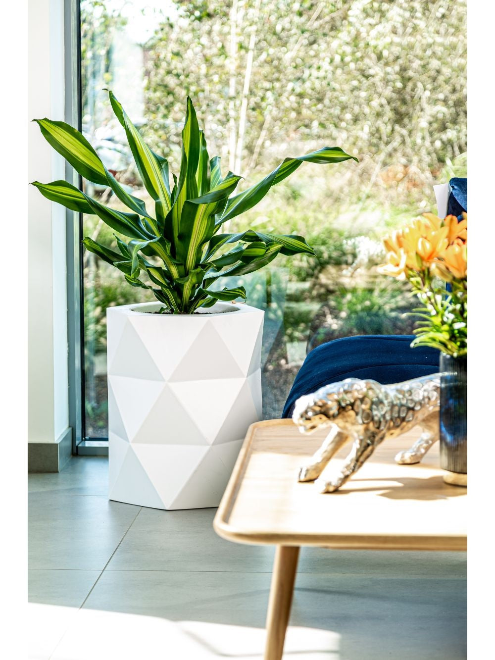 Designer pot MODENA White