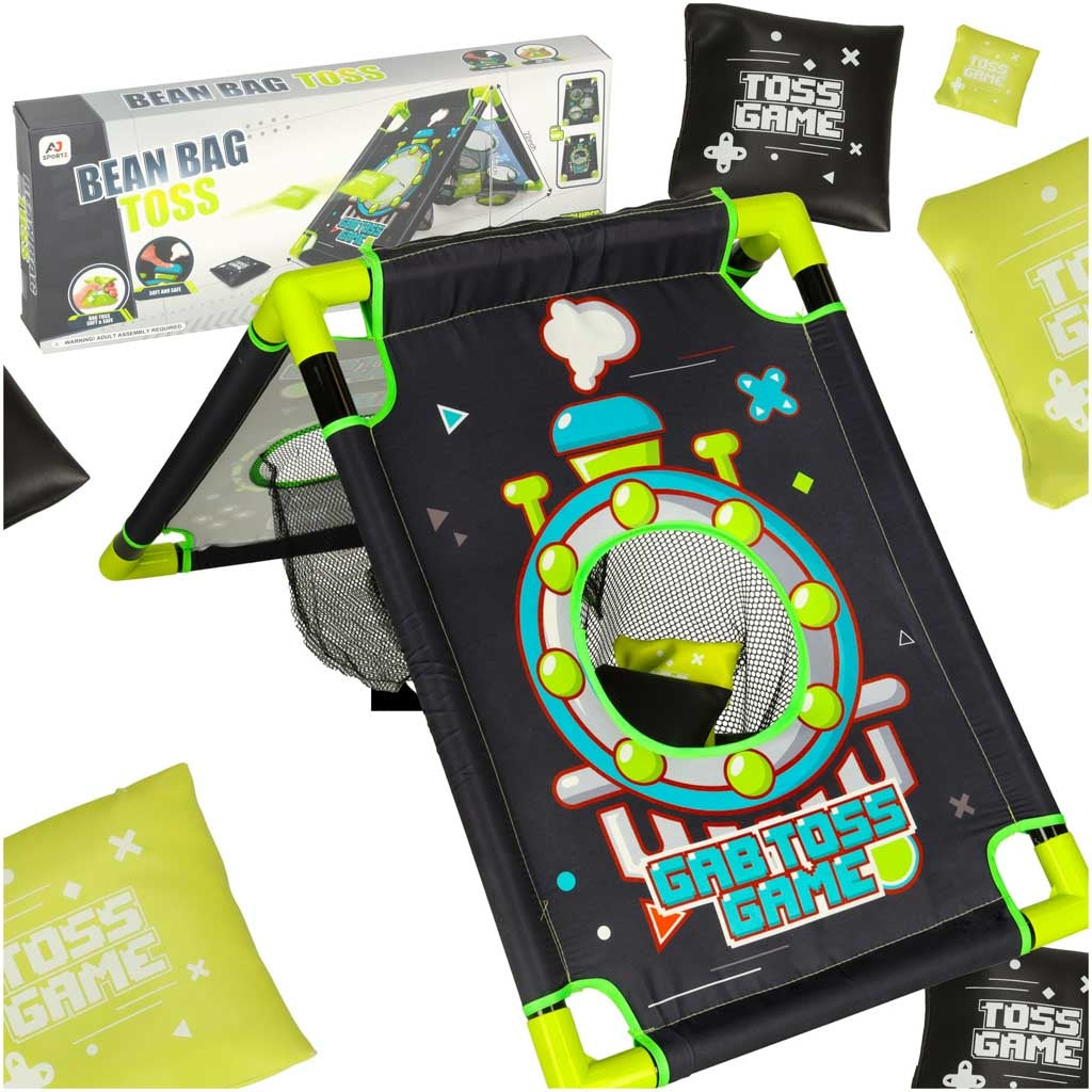 Dexterity game throwing bags to the target