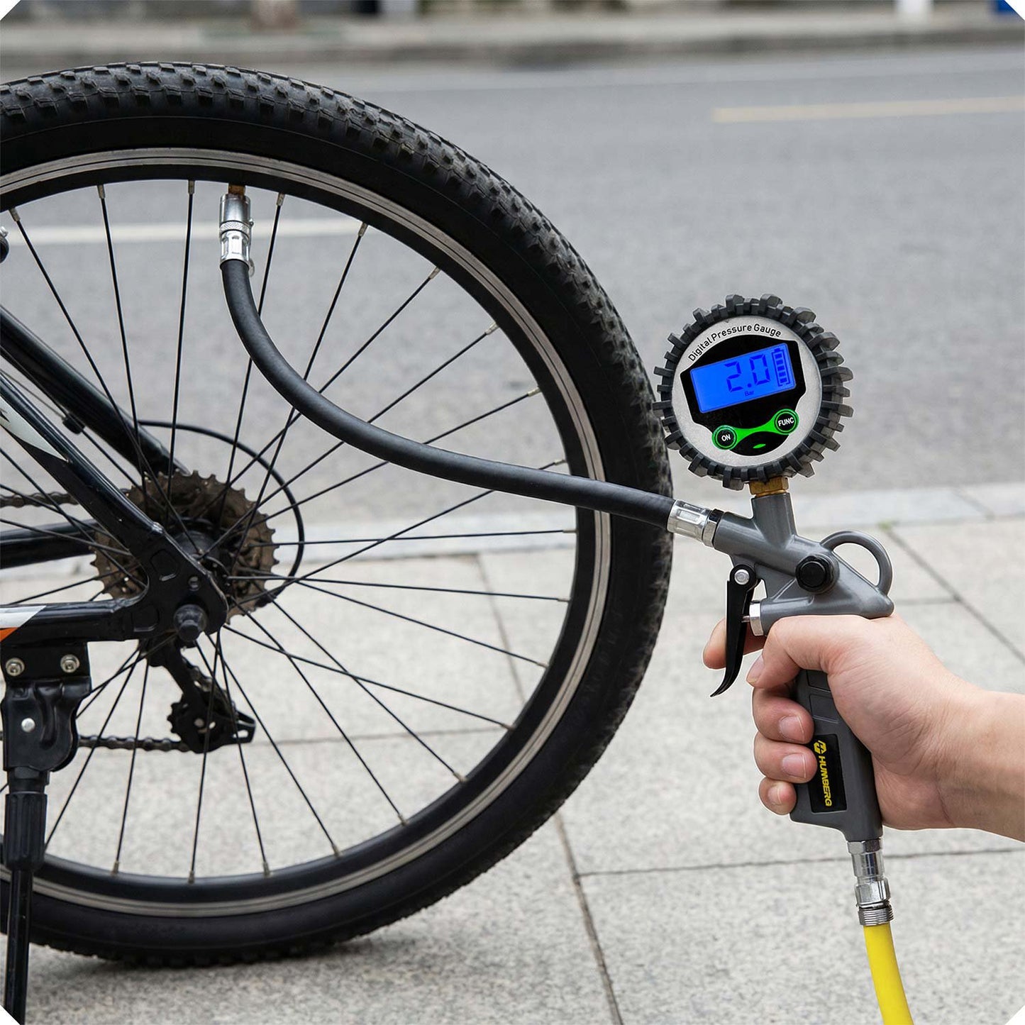 Digital Tire Inflator Gun with LCD Display, 0-15 BAR