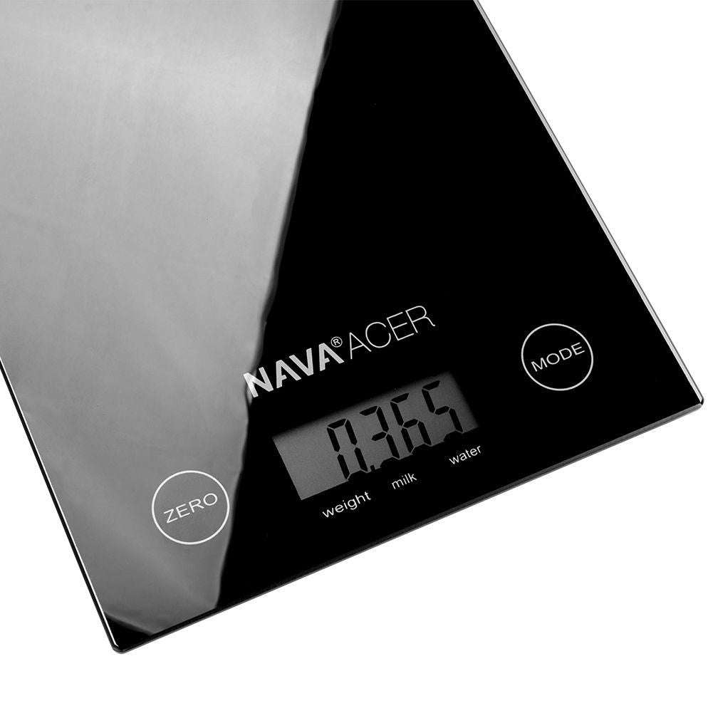 Digital kitchen scale in black glass with LCD and 5 kg capacity
