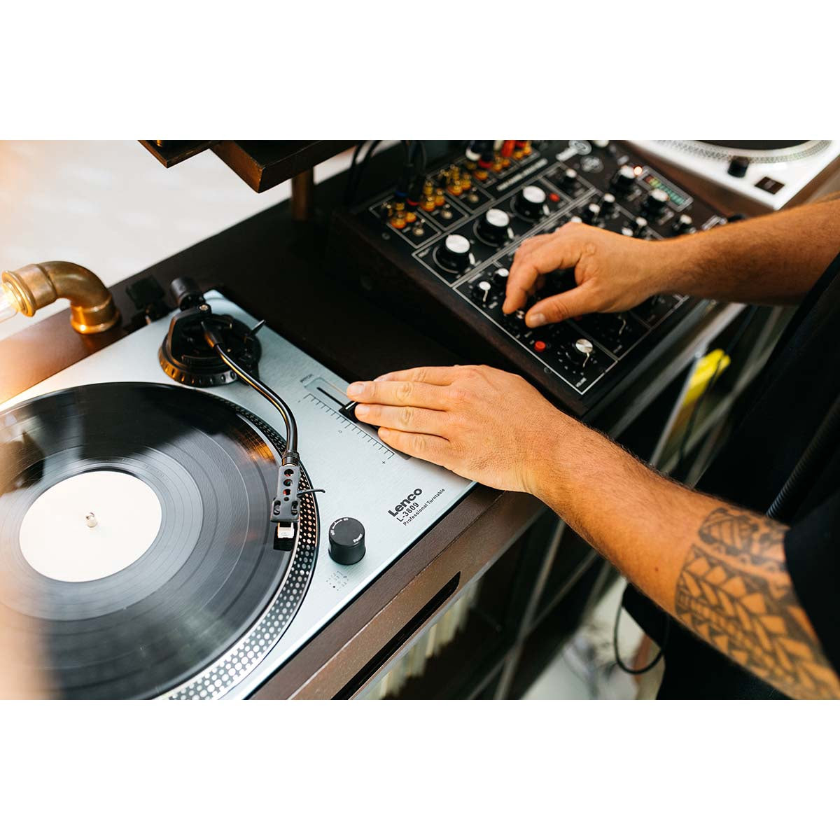 Direct Drive Turntable with USB Encoding, Metallic Blue
