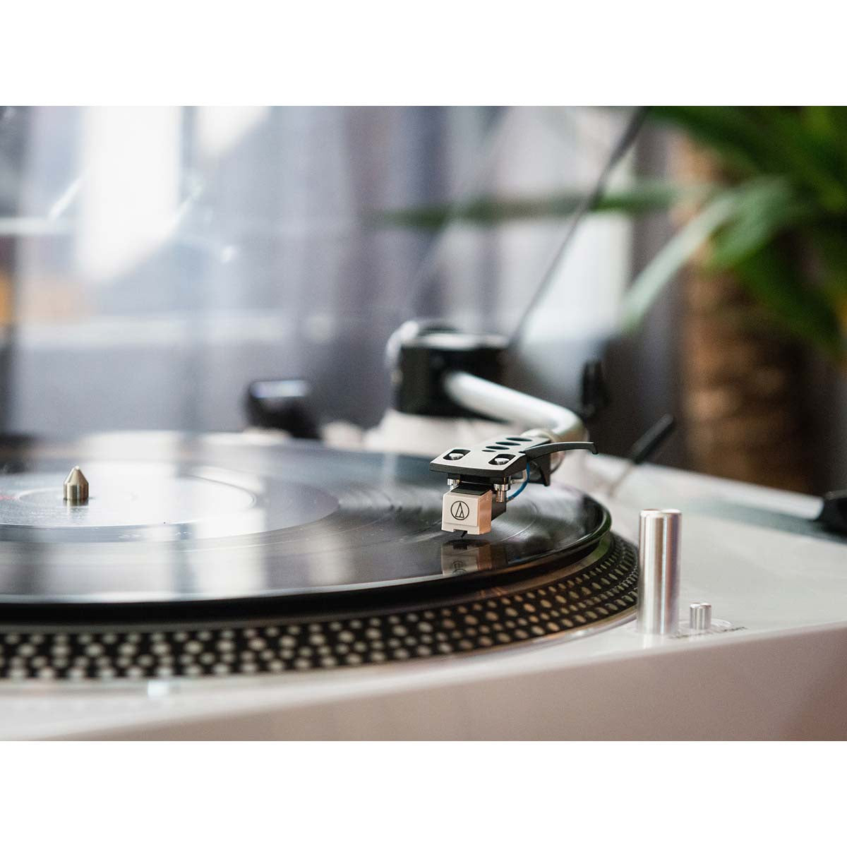 Direct Drive Turntable with USB Recording, White