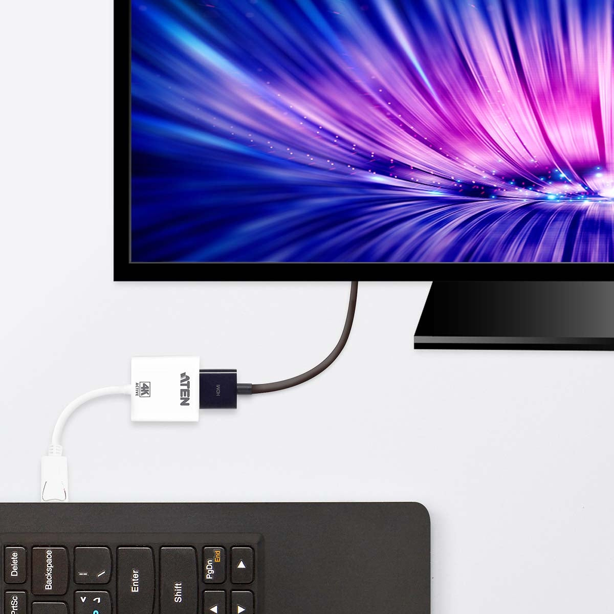 Display cable DisplayPort male - HDMI Female 0.15 m White