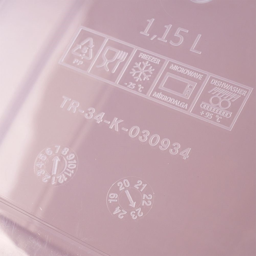 Divided lunchbox with three compartments, dishwasher and microwave safe