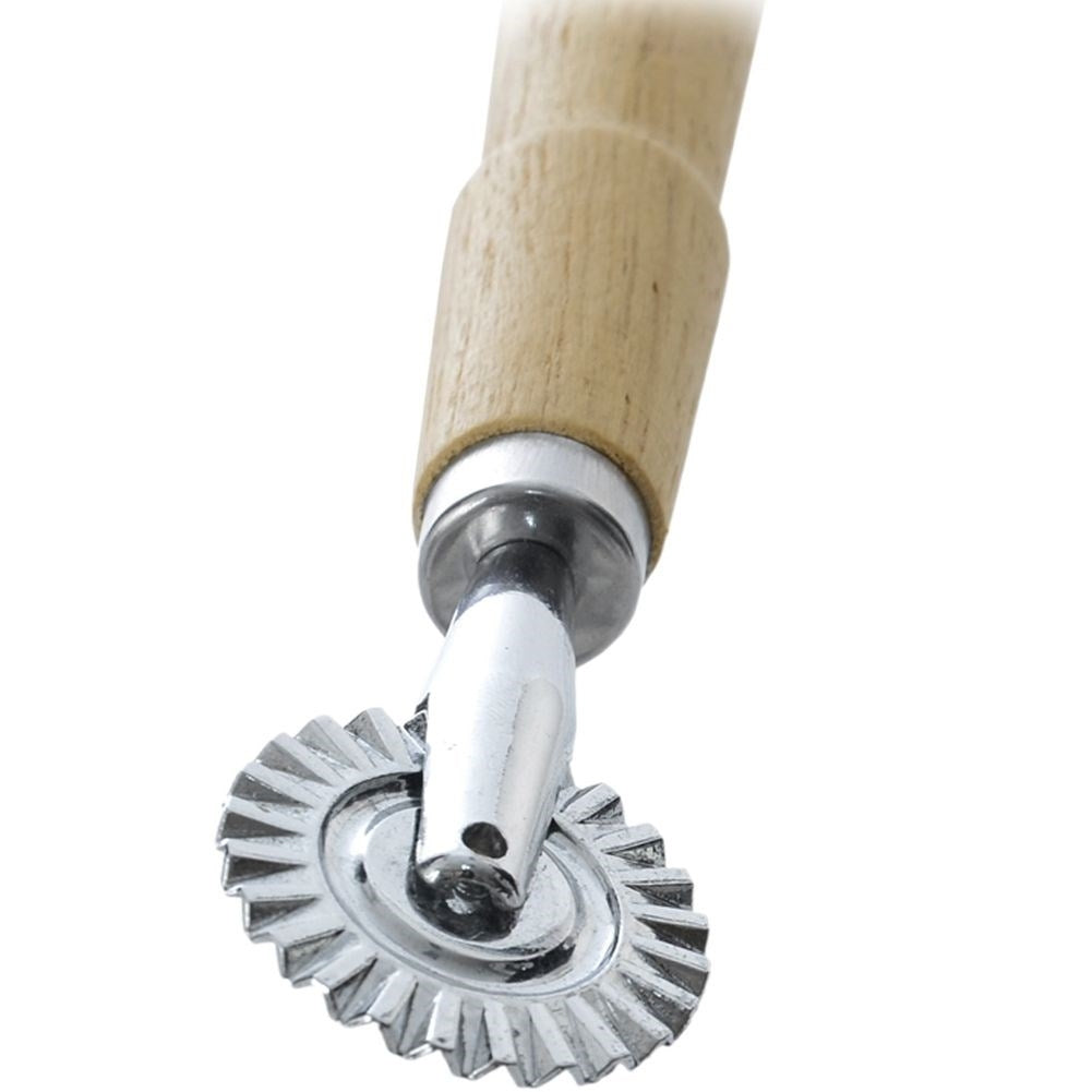 Divide dough easily: Pirogues, ravioli & pizza tools