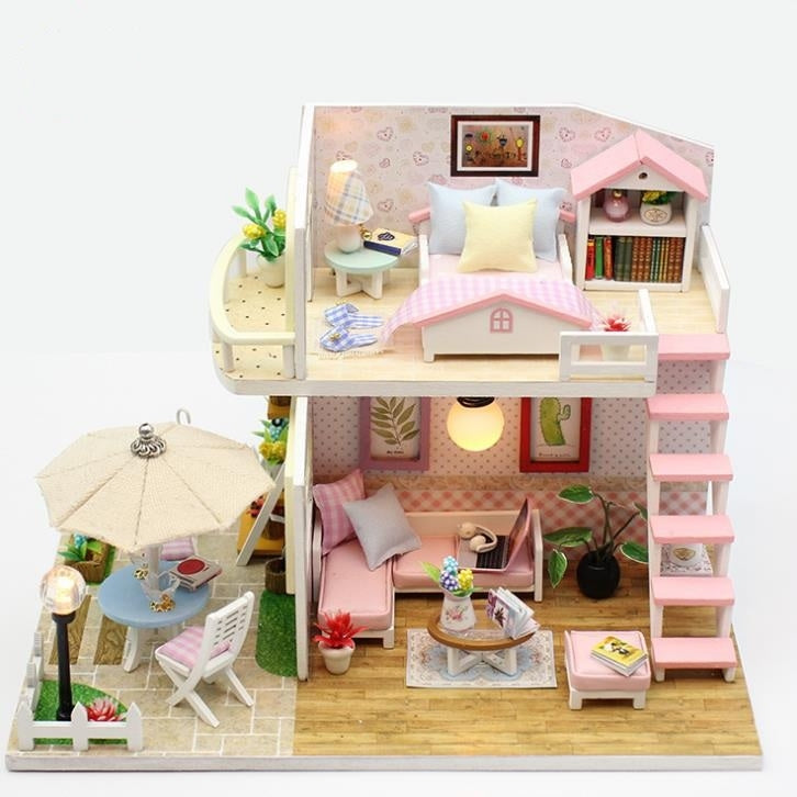 Dolls' house double-decker wooden model to assemble LED