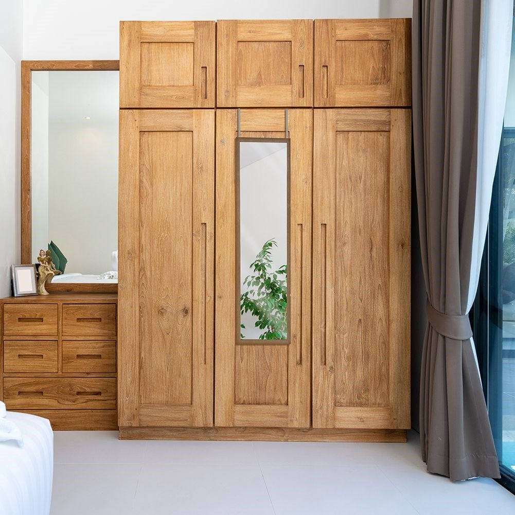 Door mirror in a wooden frame - Perfect for small spaces