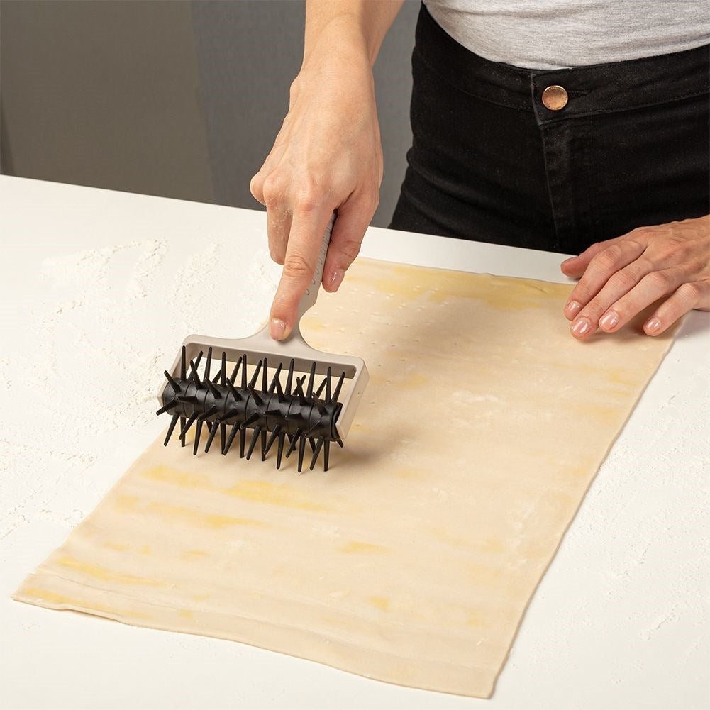 Dot roller: Perfect for even perforation of puff pastry and shortcrust pastry