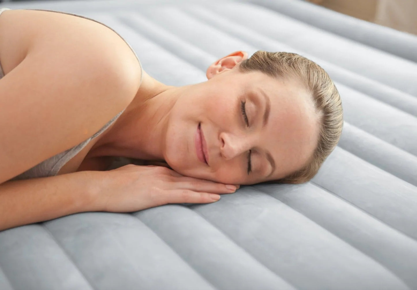 Double Bed Air Mattress with Built-In Pump, 191x137cm