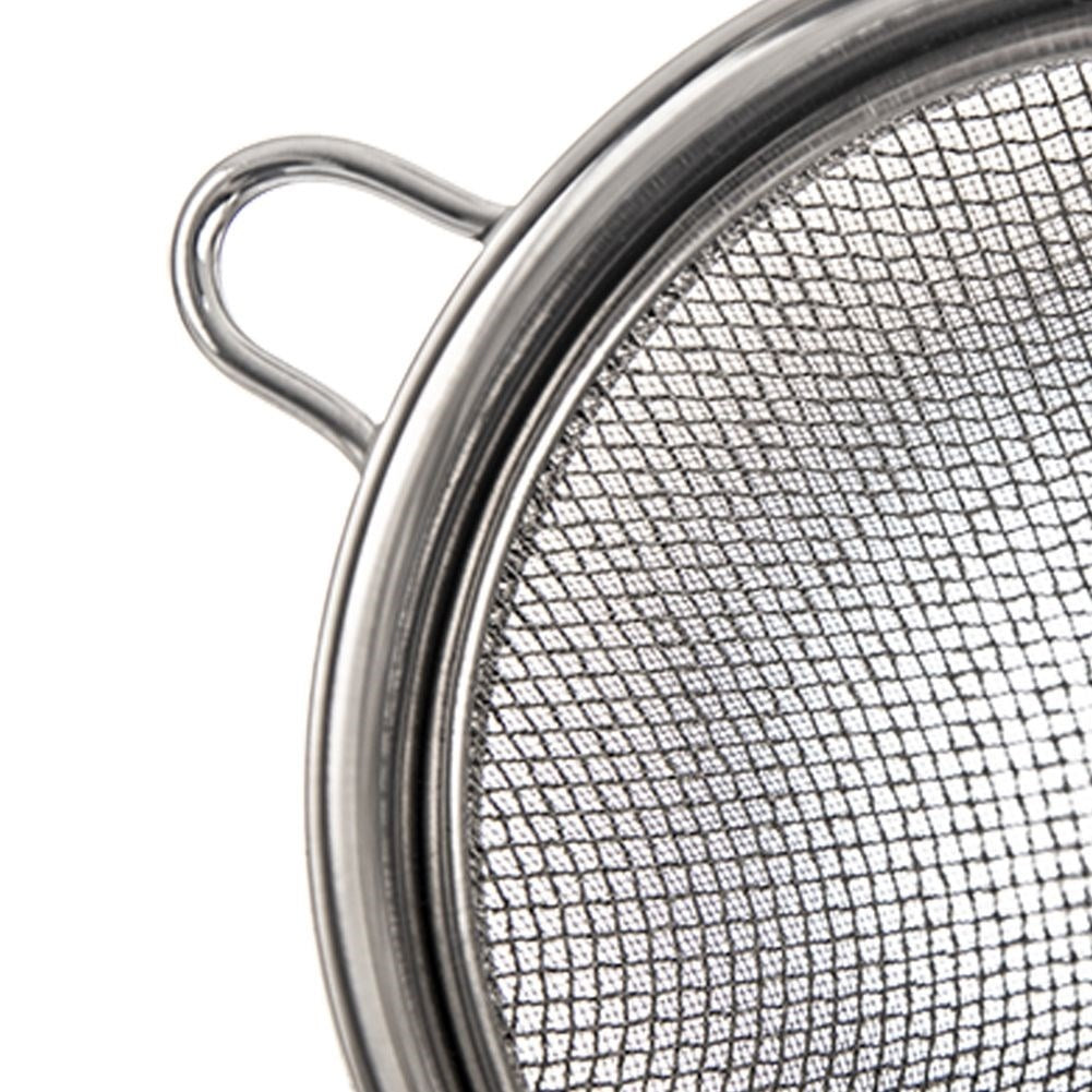Double tea strainer in stainless steel with handle and fastening device