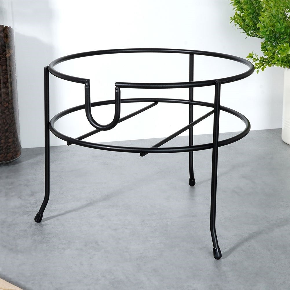 Drink stand in black metal for easy pouring
