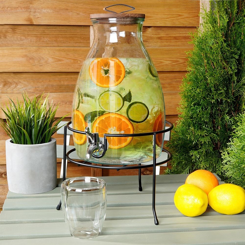 Drink stand in black metal for easy pouring