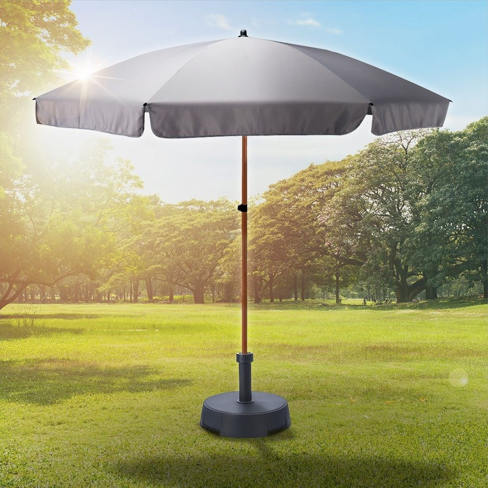 Durable and adjustable garden parasol for all weather