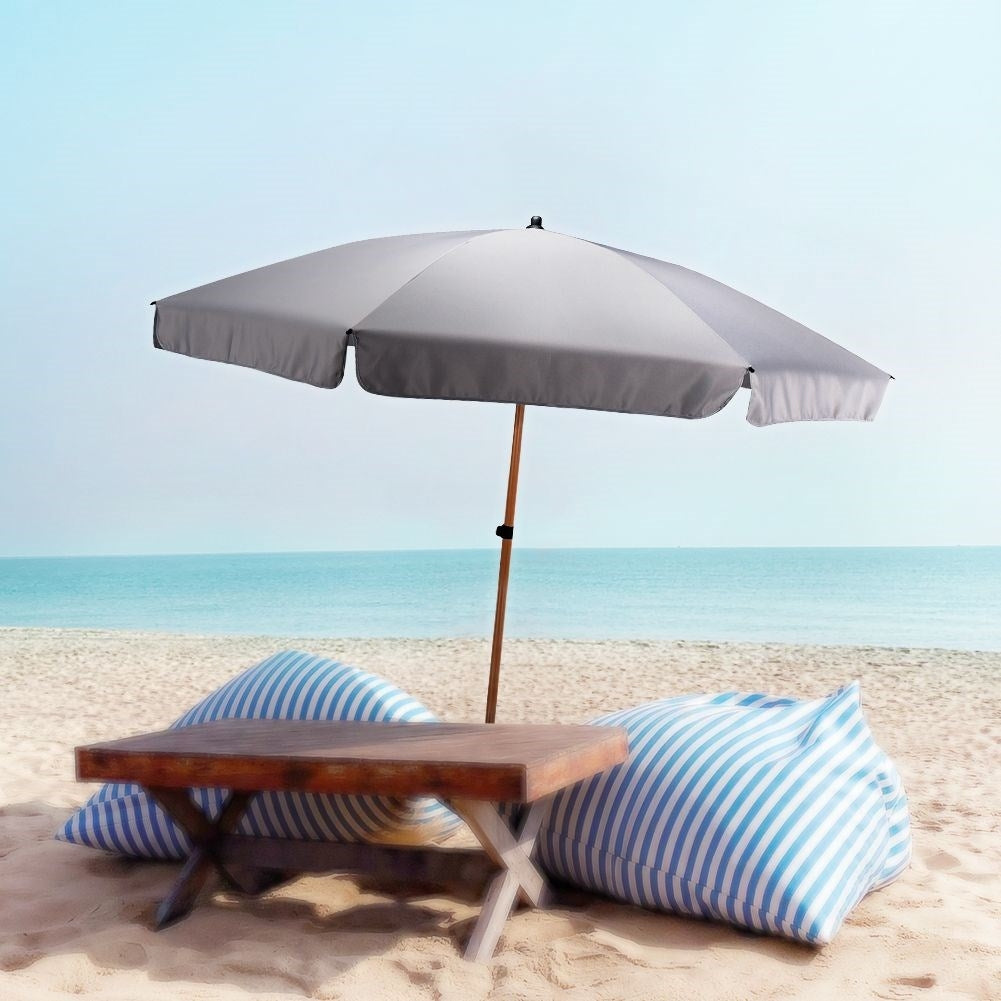 Durable and adjustable garden parasol for all weather