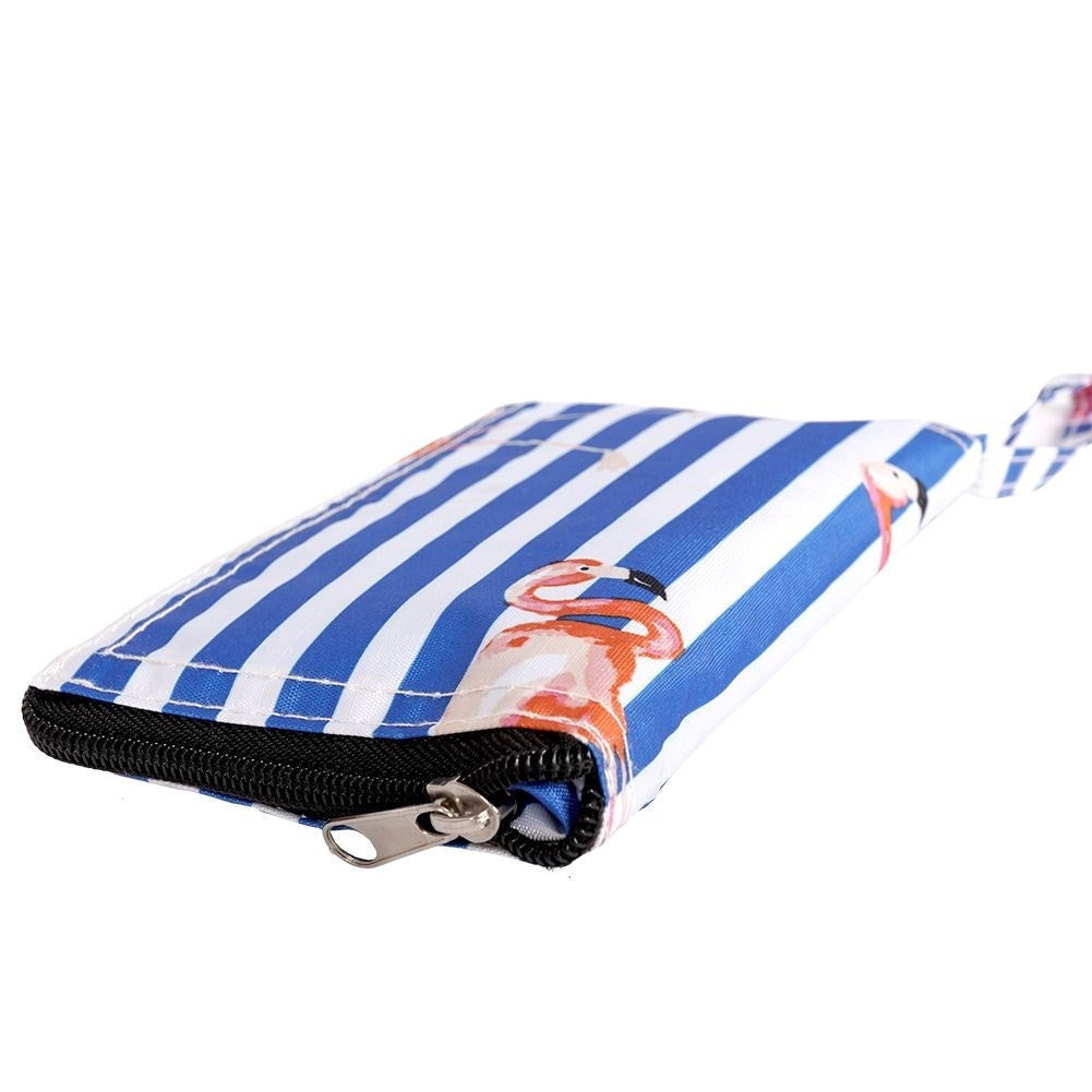 Durable and easily foldable shopping bag