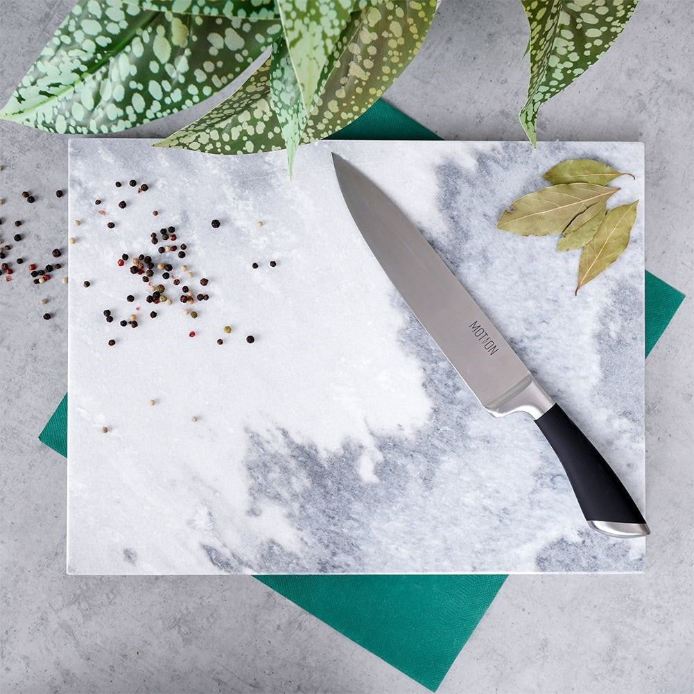 Durable and solid cutting board in gray marble