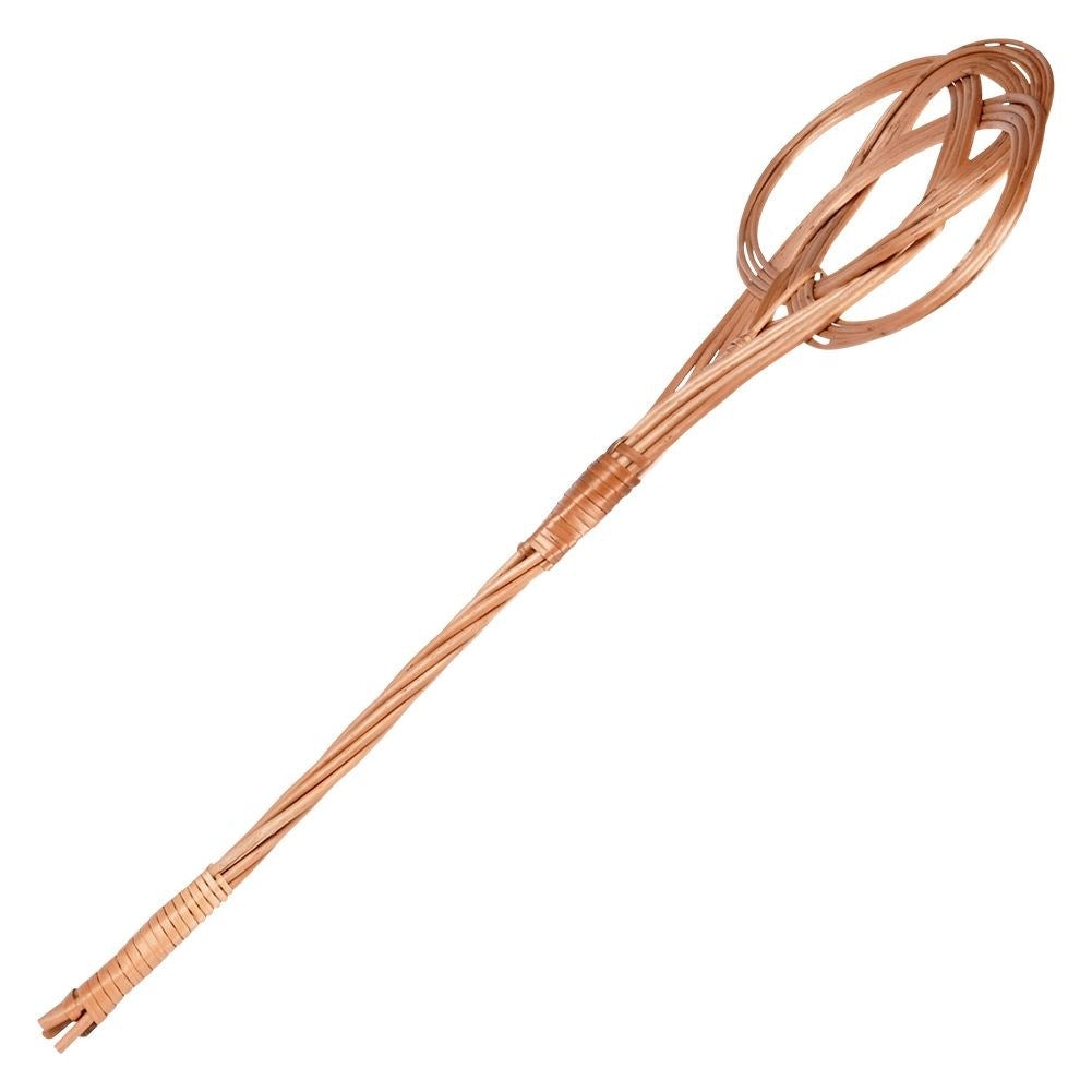 Durable carpet beater for carpets and rugs