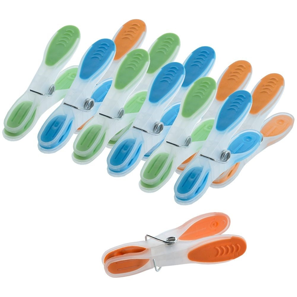 Durable clothespins 12-pack with strong lock for all clothes