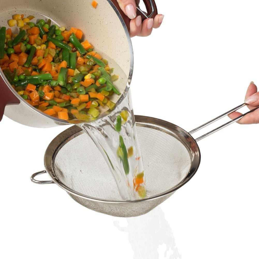 Durable kitchen strainer in stainless steel - 20 cm diameter