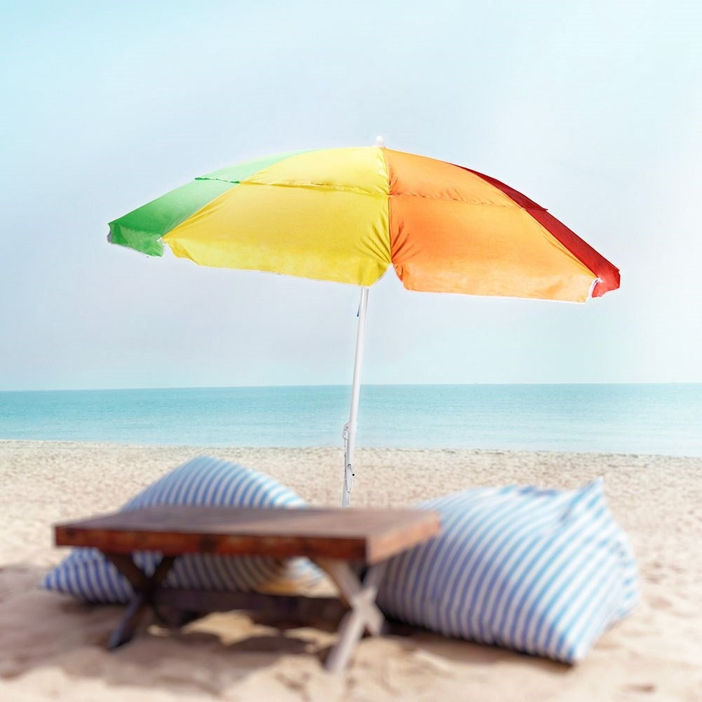 Durable parasol for beach and garden in beautiful colours