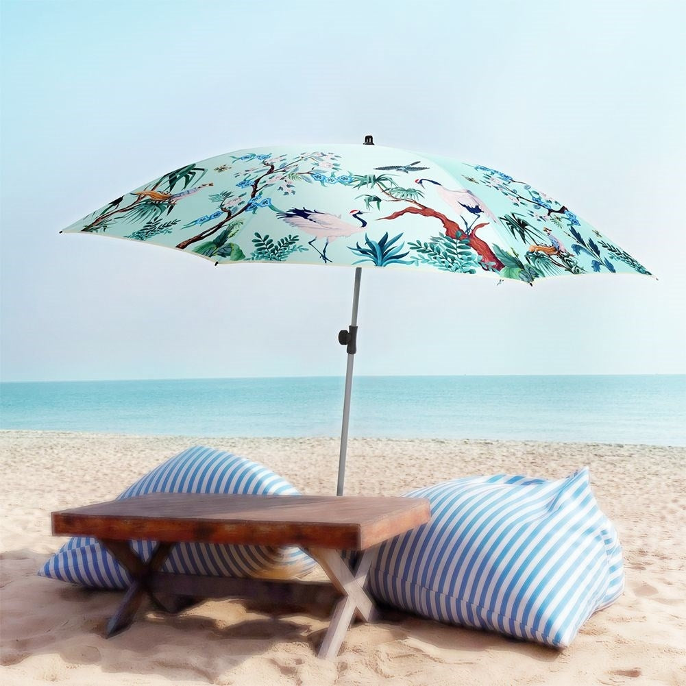 Durable parasol for beach and garden in beautiful colours