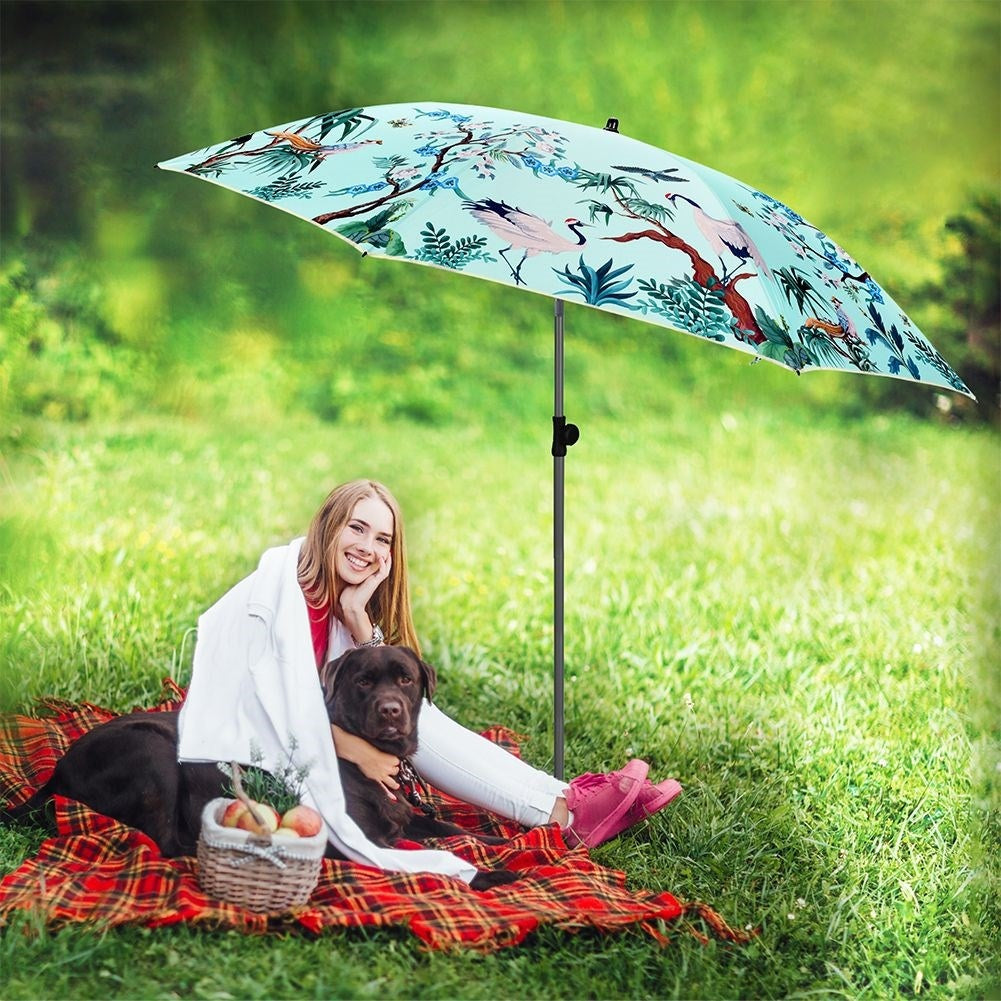Durable parasol for beach and garden in beautiful colours