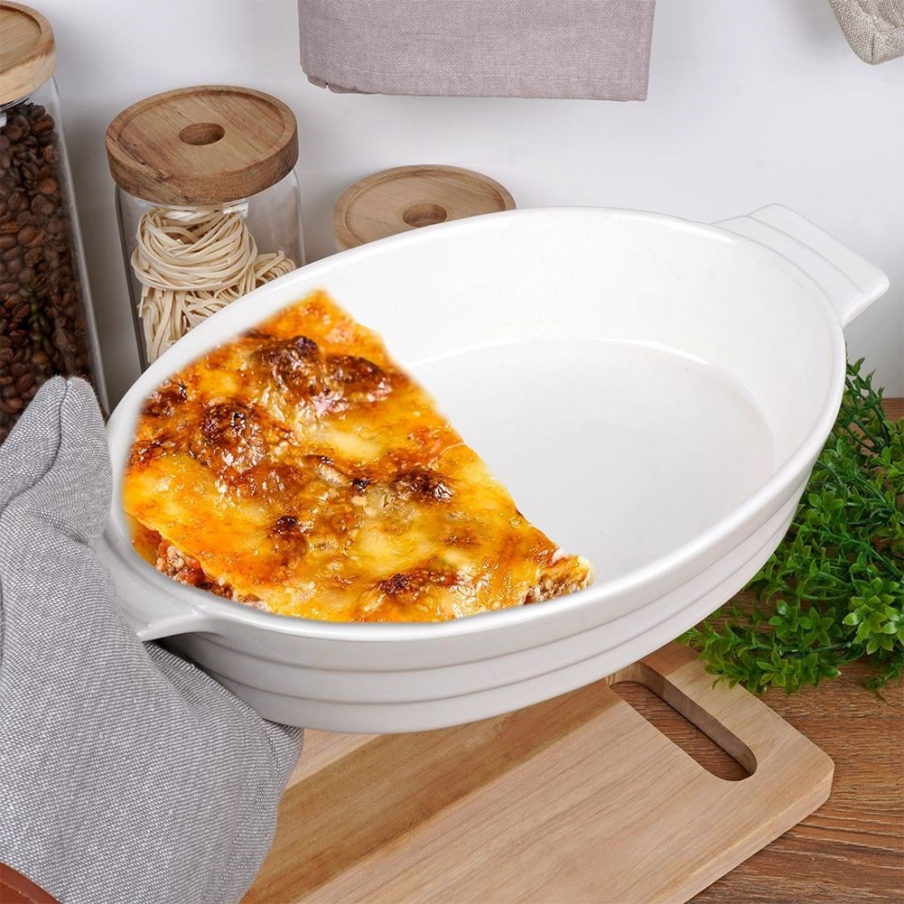 Durable white ceramic baking tins for all dishes