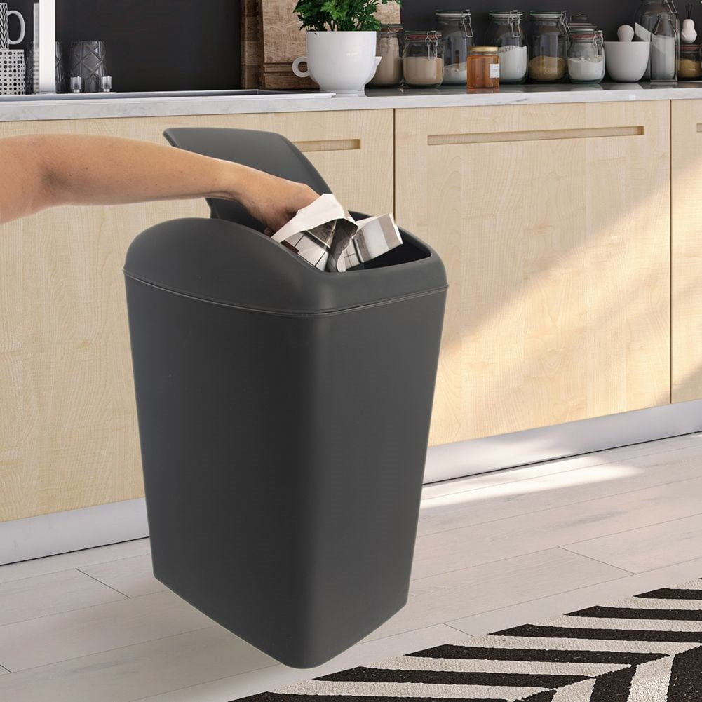 Dustbin 40L in durable plastic with folding lid