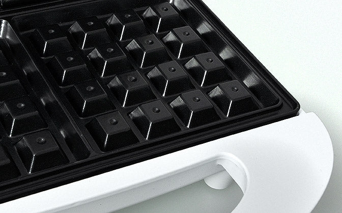 ELDOM ST10W 700W waffle maker