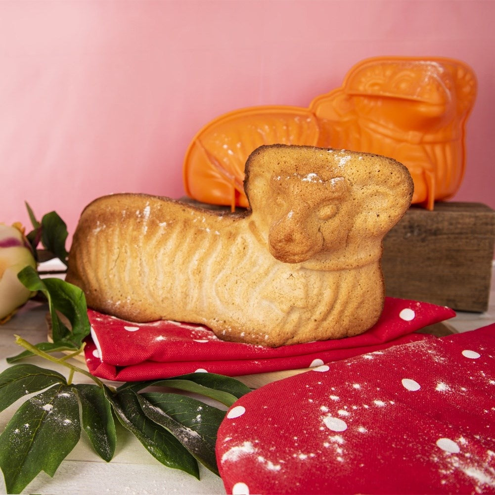 Easter Lamb: Simple Baking with Silicone Form