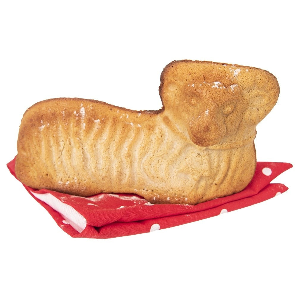Easter lamb cake: Bake easily with a durable silicone mold