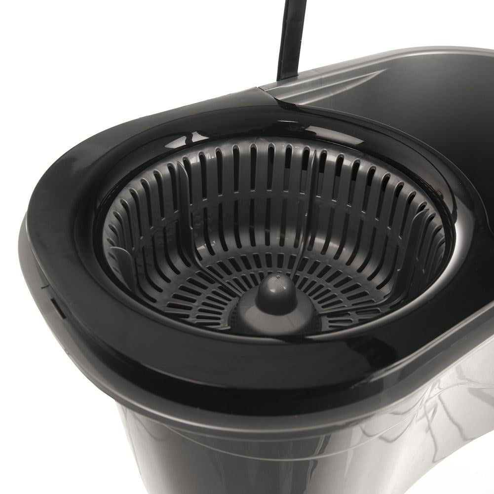 Efficient rotating mop with 19 liter bucket for quick cleaning