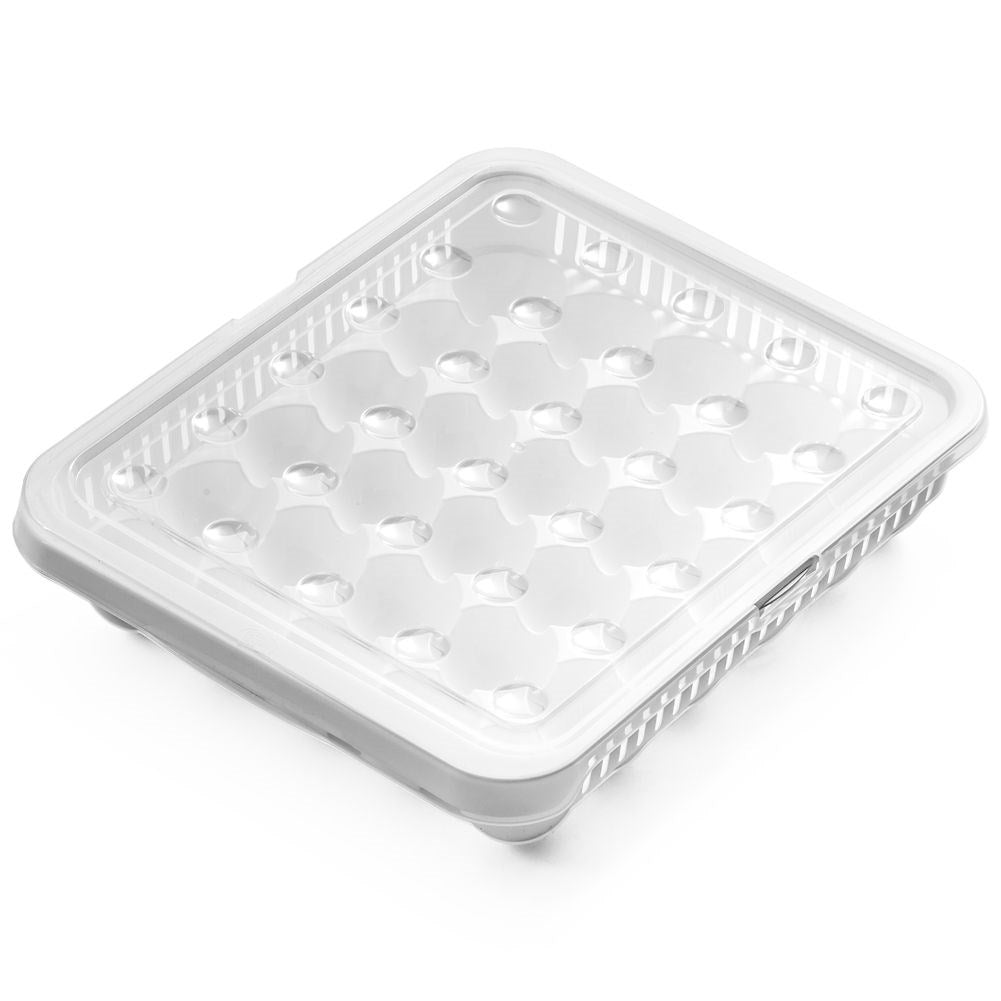 Egg storage: Light, durable and holds 30 eggs