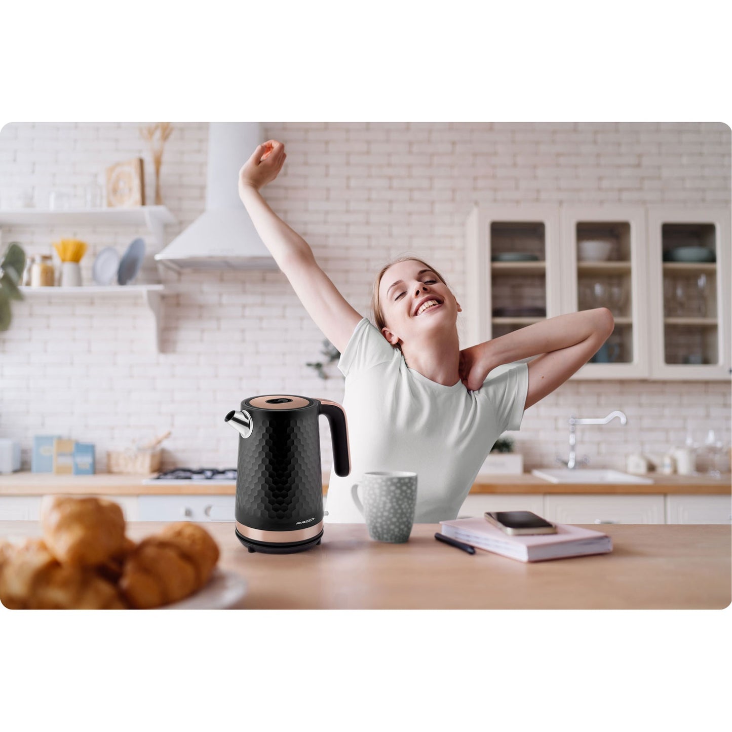 Electric Kettle 1.7L BD-705 Black/Copper
