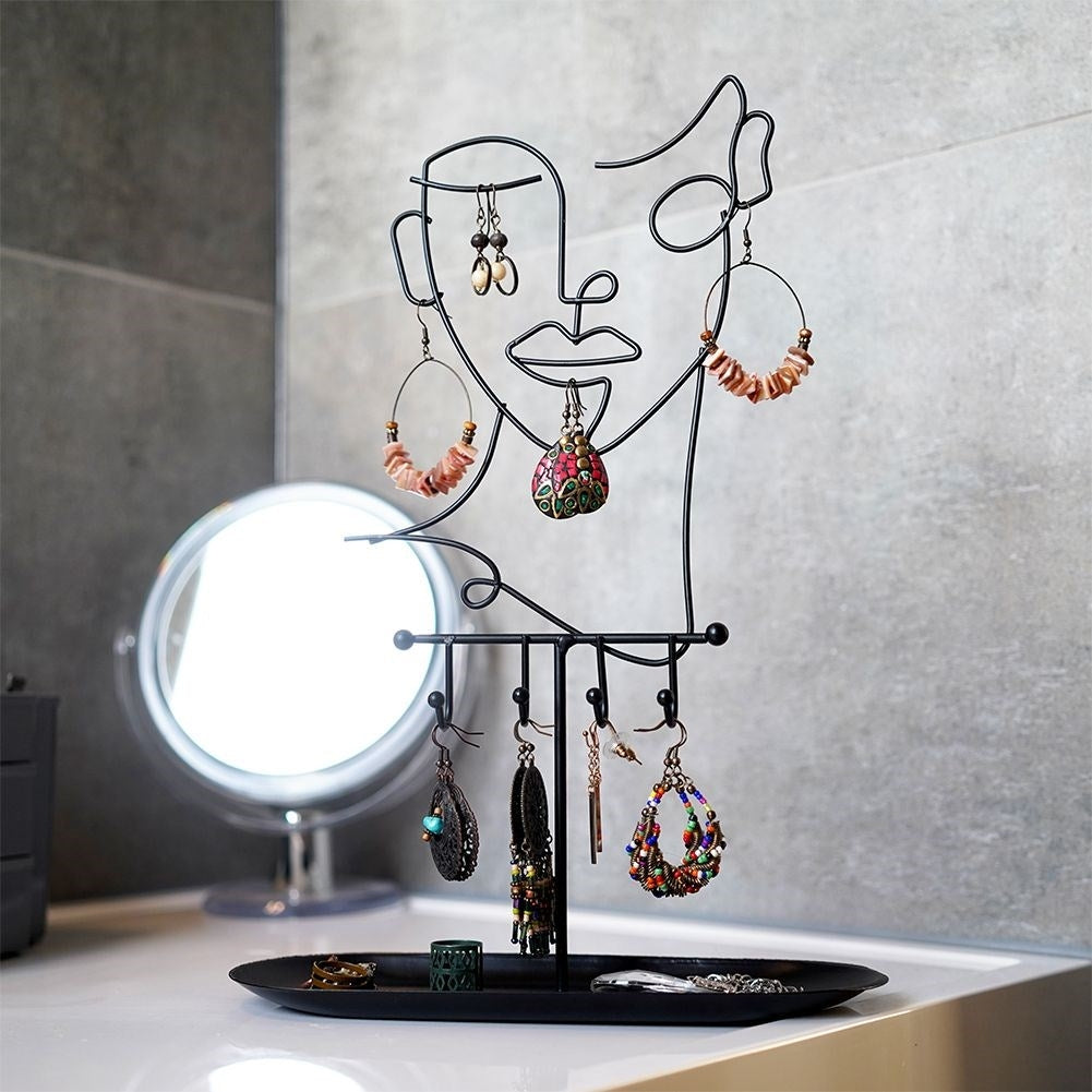 Elegant Jewelery Hanger in Abstract Design