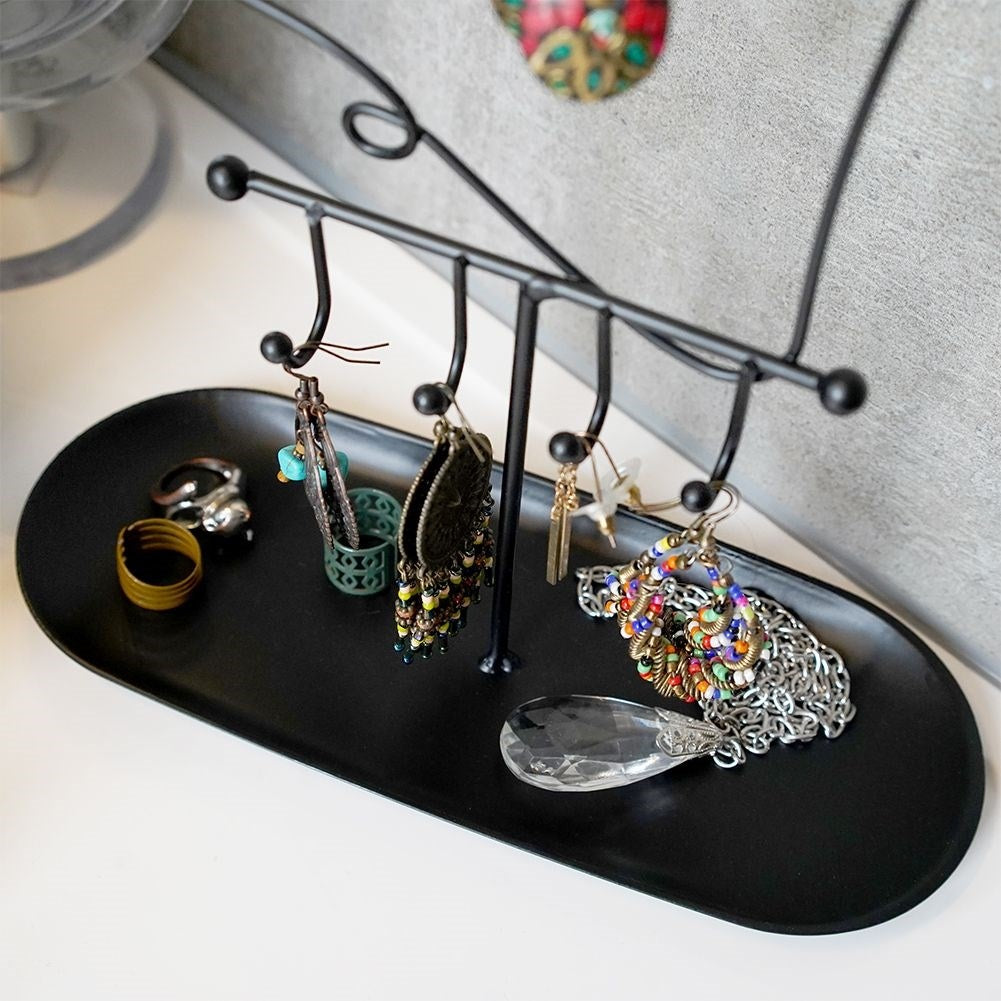 Elegant Jewelery Hanger in Abstract Design