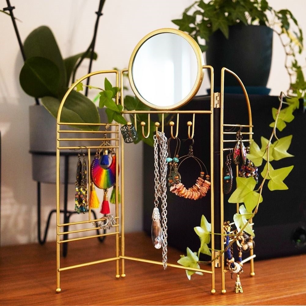 Elegant Jewelery Hanger in Gold with Mirror
