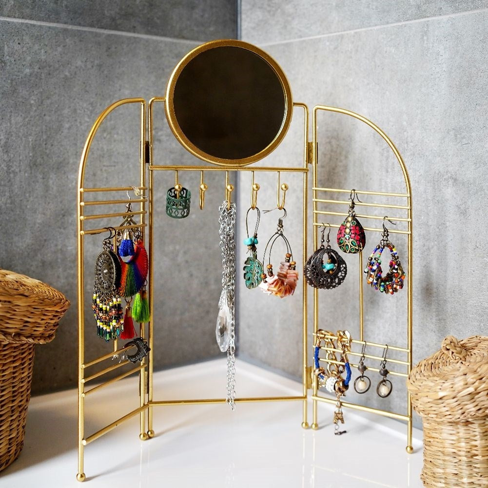 Elegant Jewelery Hanger in Gold with Mirror