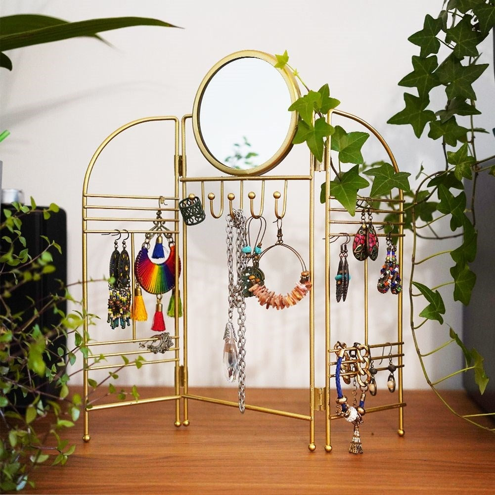 Elegant Jewelery Hanger in Gold with Mirror