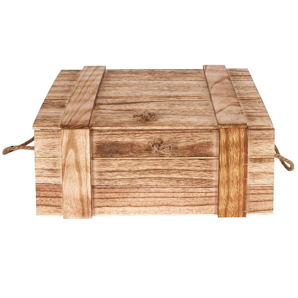 Elegant and light storage box made of paulownia wood