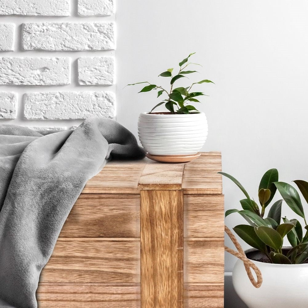 Elegant and light storage box made of paulownia wood